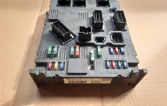 Nissan Pathfinder R51 Fuse box set 966689568002