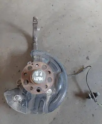 Mercedes-Benz E W211 Front wheel hub spindle knuckle