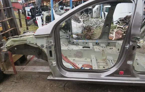 Peugeot 308 Front quarter panel 