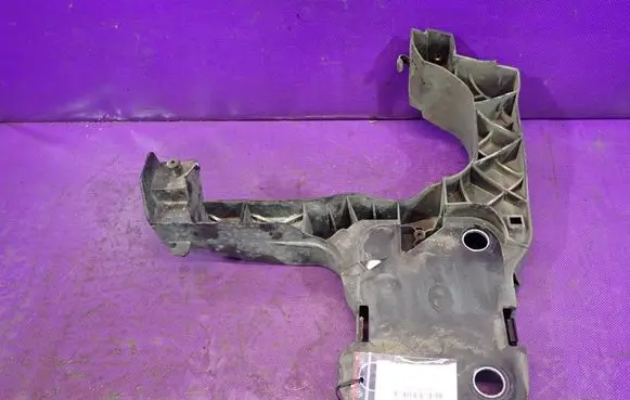 Renault Megane II Front bodywork piece 