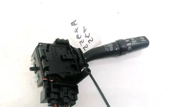 Toyota Avensis T250 Wiper control stalk 173654