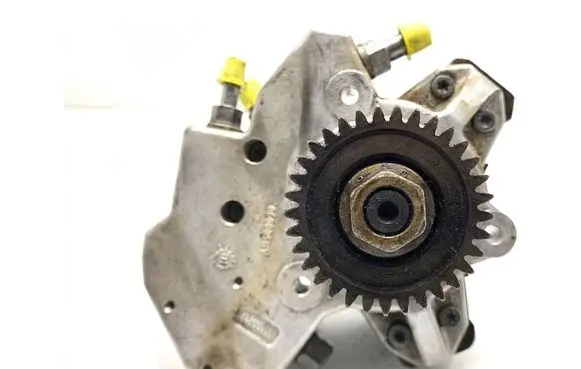 Mercedes-Benz E W212 Fuel injection high pressure pump