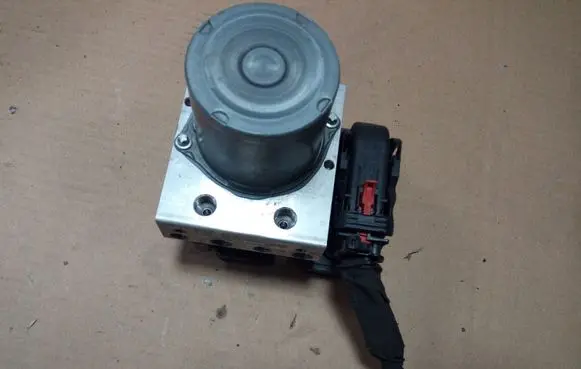 Seat Ibiza V (KJ) ABS Pump 2Q0614517AA NE54959