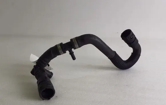 Jaguar E-Pace Engine coolant pipe/hose GJ328C480AA