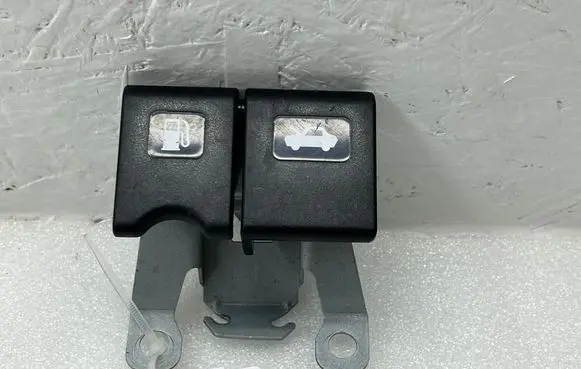 Nissan Qashqai Engine bonnet (hood) release handle 