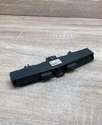 Opel Astra H Hazard light switch 13100105