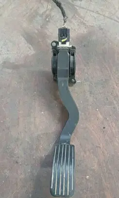 Peugeot 307 CC Accelerator throttle pedal 9646702180 0280752251 9646323180