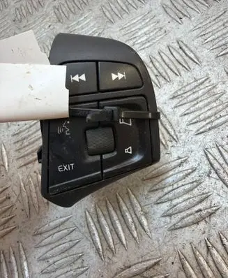 Volvo S80 Steering wheel buttons/switches 31318643