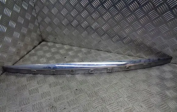 Peugeot 407 Rear window tailgate spoiler 