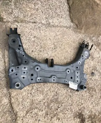 Nissan Juke II F16 Front subframe 36466r