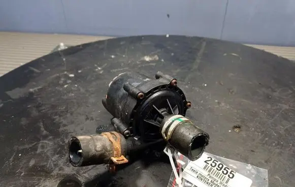 Tesla Model S Water pump 