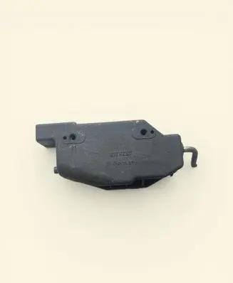 Opel Vectra B Central locking motor 90568457