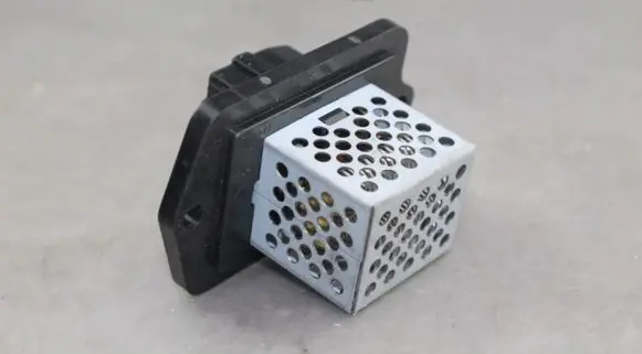 Nissan Pixo Heater blower motor/fan resistor 40870