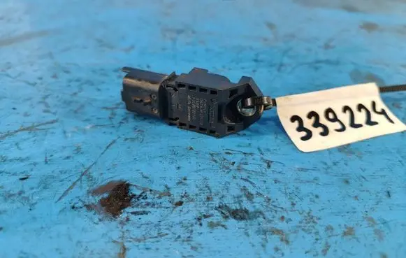 Ford Escape III Fuel temperature sensor DS7Z9F479A