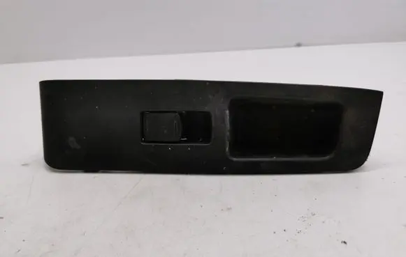 Nissan X-Trail T31 Front door window switch trim 80961
