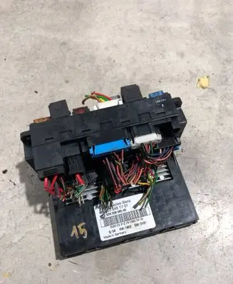 Mercedes-Benz C W203 Fuse module 2035451701 5DK00848540