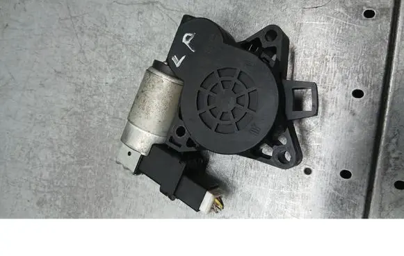Mazda 3 I Front door window regulator motor 