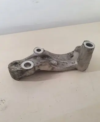 Nissan Qashqai Engine mounting bracket 11253JD700