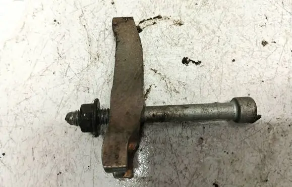 Ford Mondeo MK IV Fuel Injector clamp holder 