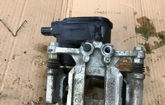 Hyundai Ioniq Rear brake caliper 5874588774