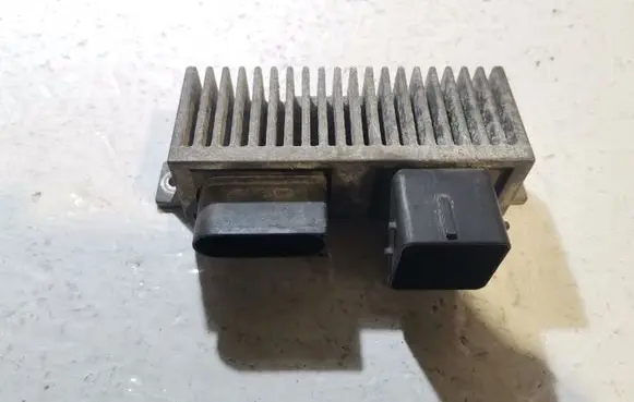 Renault Laguna III Glow plug pre-heat relay 8200558438A