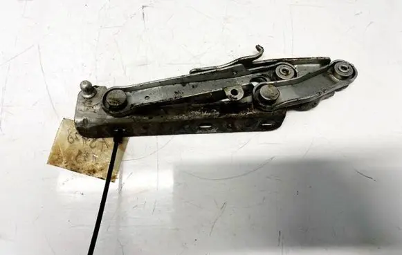 Mercedes-Benz CLS C219 Tailgate/trunk/boot hinge