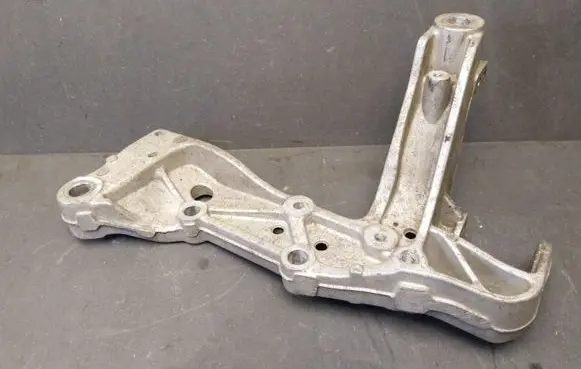 Volkswagen Caddy Front lower control arm/wishbone 1K0199295F