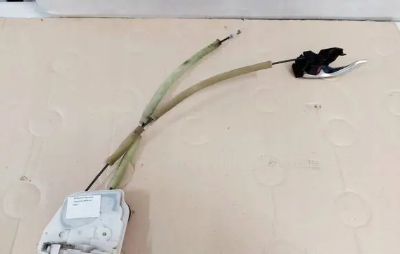 Mazda CX-5 Front door lock
