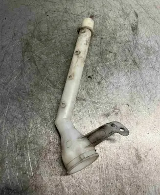 Nissan Qashqai+2 Window washer liquid tank fill tube 