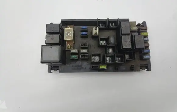 Subaru B9 Tribeca Fuse module 82231XA01A