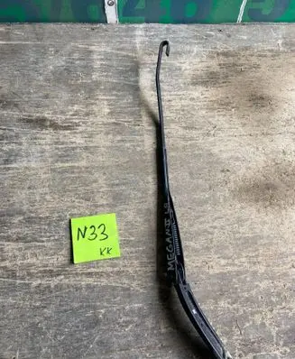 Renault Megane II Front wiper blade arm 8200036916 8200036915
