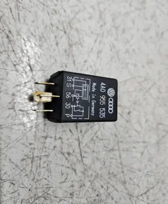 Audi A6 S6 C4 4A Other relay 4A0955535