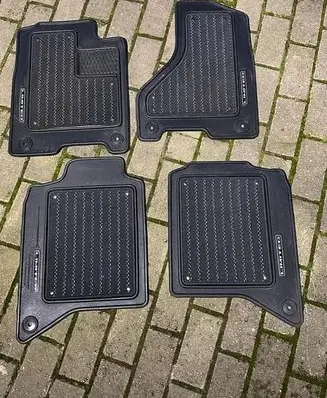 Dodge RAM Car floor mat set 6NL87TRMAA C2732