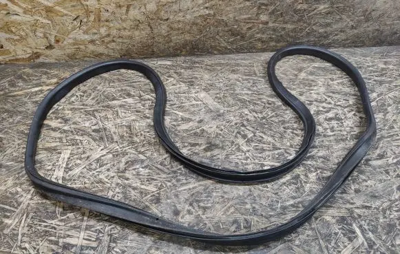 Jaguar XK8 - XKR Trunk rubber seal (body) 