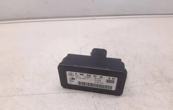 Mercedes-Benz SLK R171 ESP acceleration yaw rate sensor A0055429718 10170106453 GT70E11Q21