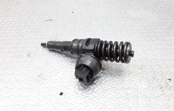 Audi A4 S4 B6 8E 8H Fuel injector 038130073BA