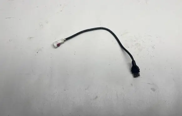 Mercedes-Benz E W212 AUX in-socket connector A1728200515