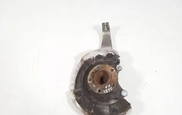 BMW 5 GT F07 Front wheel hub