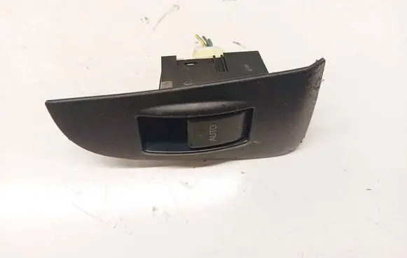 Toyota Avensis T250 Electric window control switch 7427105020