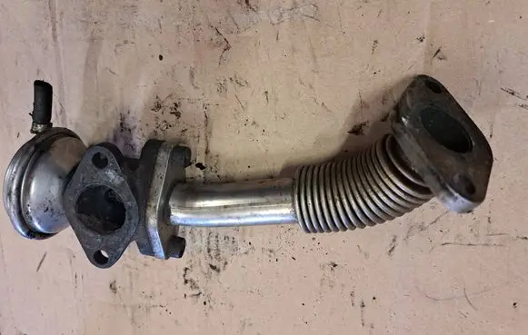 Audi A6 S6 C4 4A EGR valve 046131503A