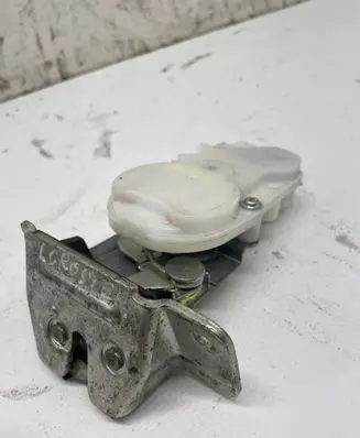 Citroen C-Crosser Loading door lock 
