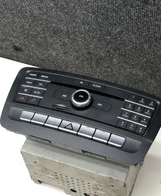 Mercedes-Benz B W246 W242 Radio/CD/DVD/GPS head unit A2469007119 A2469011106