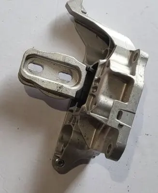 Peugeot 208 II Engine mount bracket 9824312980 4A109760