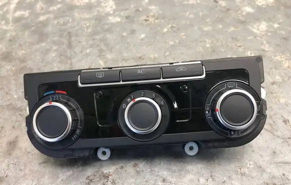 Volkswagen Golf VI Climate control unit 3C8907336HBILI 3C8907336H