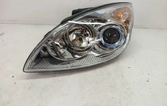 Hyundai i30 Headlight/headlamp 921012LXXX