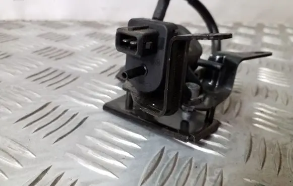 Infiniti EX Turbo solenoid valve 8200762597 8201019721