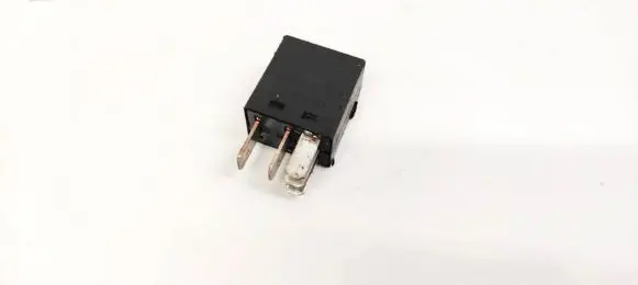 Volkswagen PASSAT B6 Other relay 7M0951253C 95VW10K705EA