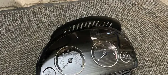 BMW 5 F10 F11 Speedometer (instrument cluster) 924934701