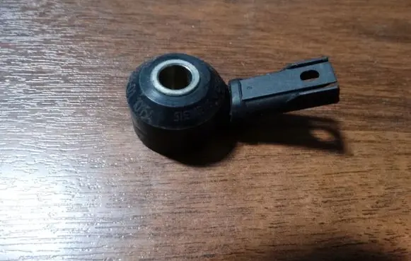 BMW X5 E70 Detonation knock sensor 7577034