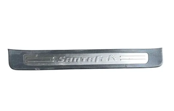 Hyundai Santa Fe Front sill trim cover 858812B000